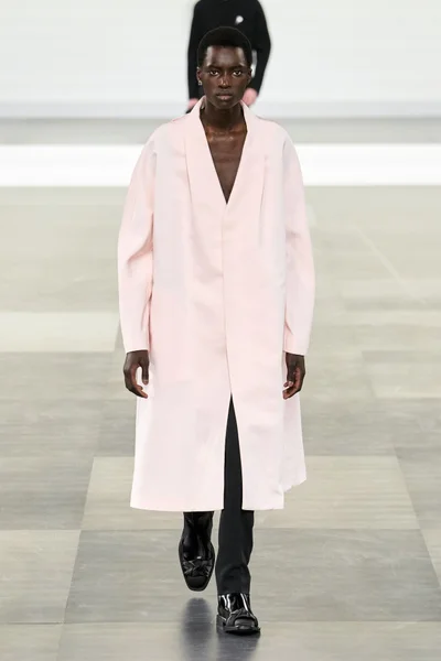 Look 7